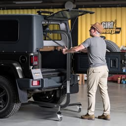 Zdvihák na snímanie pevnej strechy, 90 kg, systém na snímanie a uskladnenie pevnej strechy Jeep, jednoduchá obsluha jednou osobou, kompatibilný s vozidlami Jeep Wrangler 2 a 4-dverové YJ, TJ, JK, JL a 4XE a Ford Bronco 4-dverové a 6. generácie a vyššie - miniatúra 1